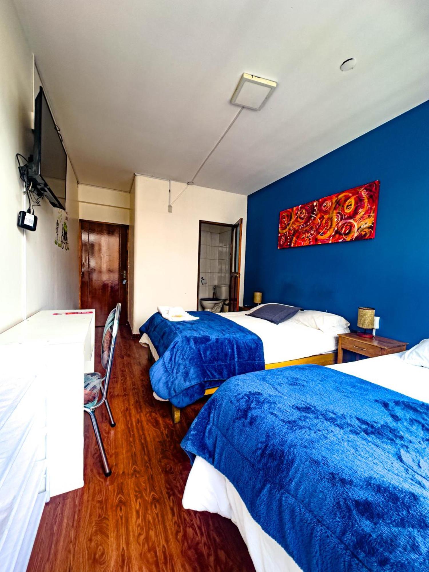 Lobo Hostel La Paz Exterior photo